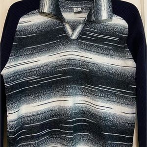 Men’s sweater‎ size medium